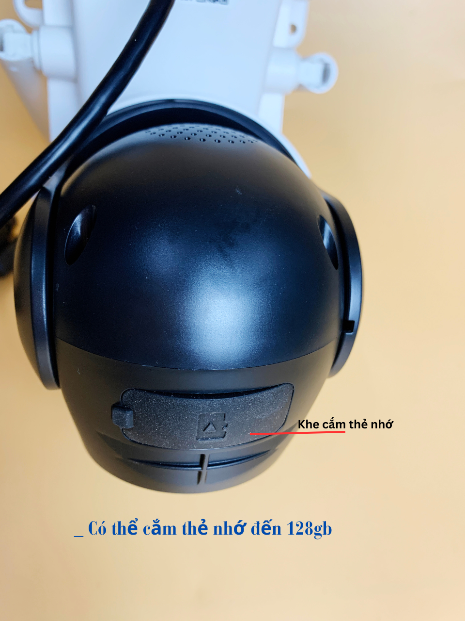 Vị trí gắn thẻ nhớ